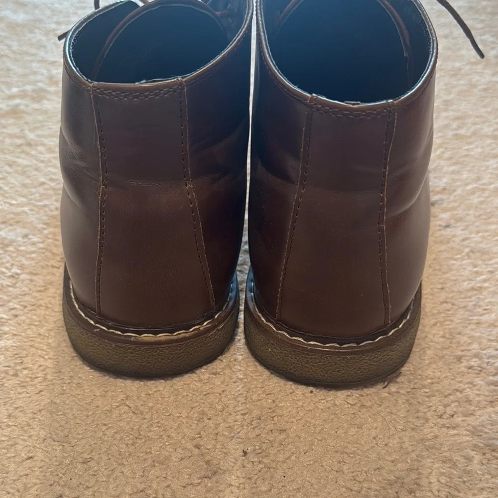 Hawke & Co Brown Chukka Boots with Leather Finish